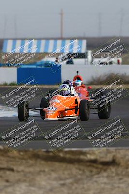 media/Mar-16-2025-CalClub SCCA (Sun) [[e72803ec8c]]/Group 3/Qualifying (Turn 1)/